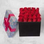 خرید جعبه‌ گل رز قرمز ( 20 شاخه )