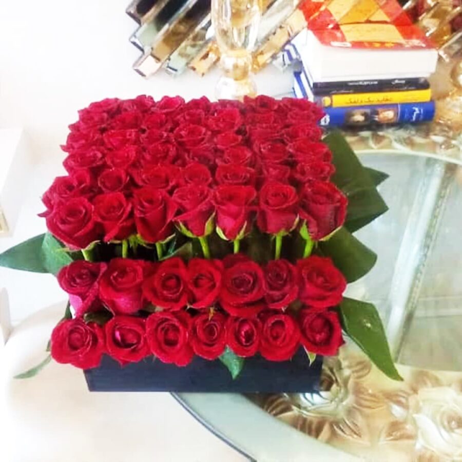 خرید باکس گل رز سرخ ( 56 شاخه )