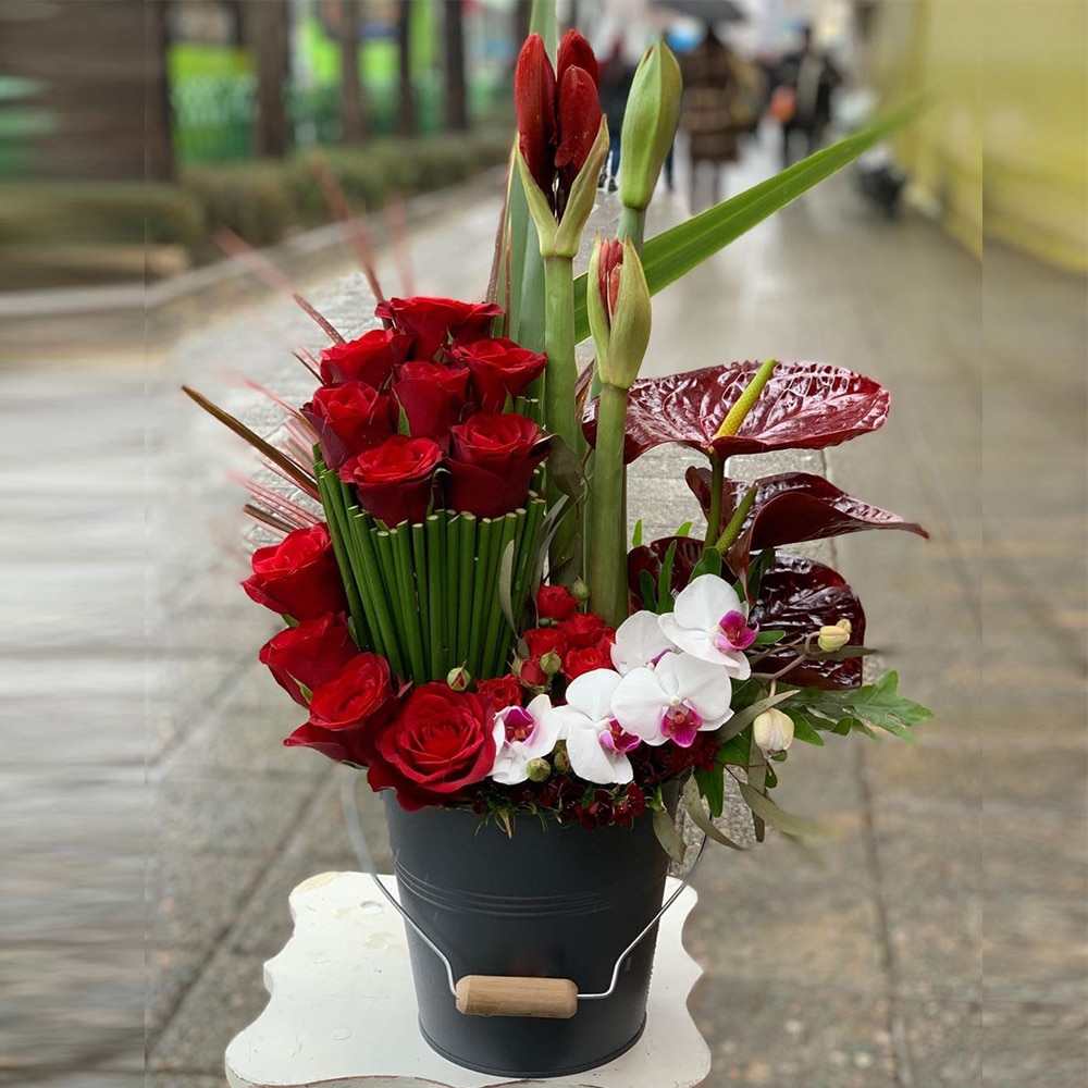 خرید باکس گل خاص زمستانی عاشقانه ولنتاین