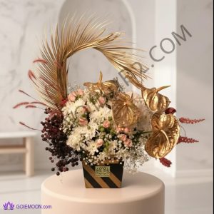 خرید سبد گل با تم طلایی