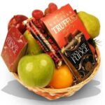 خرید سبد هدیه میوه و شکلات (کانادا)