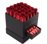 خرید رز قرمز و ماکارون در جعبه سیاه مربعی شکل(ترکیه)