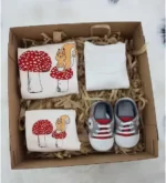 خرید جعبه کادو کودک - هدیه نوزاد تازه متولد شده - جعبه کادو دختر بچه - کت و شلوار زمستانی قارچ 002 (ترکیه)