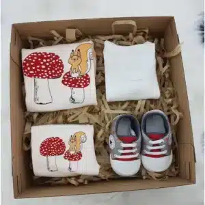 جعبه کادو کودک - هدیه نوزاد تازه متولد شده - جعبه کادو دختر بچه - کت و شلوار زمستانی قارچ 002