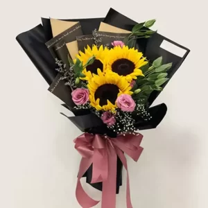 دسته گل آفتابگردان N Lisianthus با بسته بندی زیبا