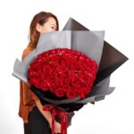 خرید روز ولنتاین - عاشقانه مال شما - 99 گل رز قرمز (سنگاپور)
