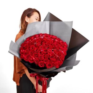 روز ولنتاین - عاشقانه مال شما - 99 گل رز قرمز