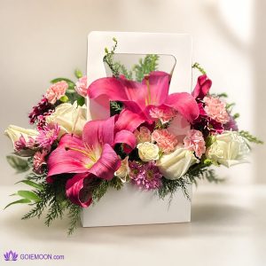 خرید باکس گل چکاوه
