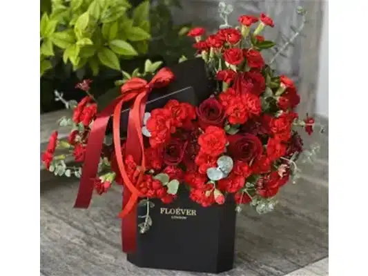 رز، فراتر از عشق و عاشقی