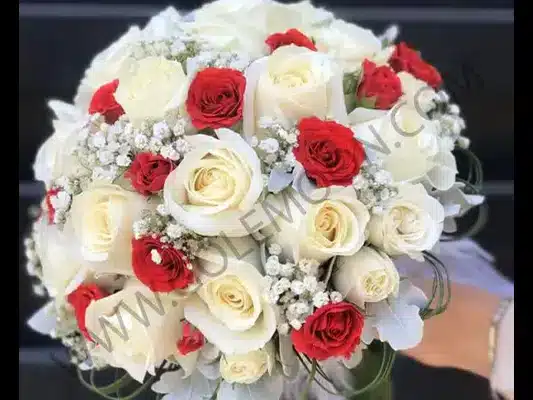 نگاهی کلی به بازه قیمت دسته گل عروس در ایران