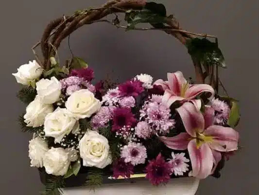 هنر ارائه گل: از دسته گل کلاسیک تا باکس گل مدرن برای پدران