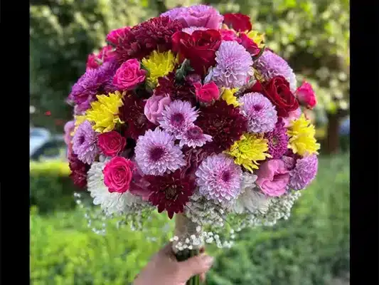 تاج گل: نماد احترام در مراسمهای رسمی و باشکوه